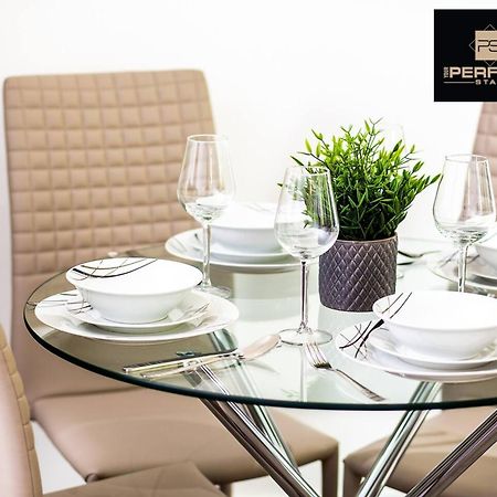 Luxe Modern Apartment By Your Perfect Stay Short Lets Birmingham Bagian luar foto