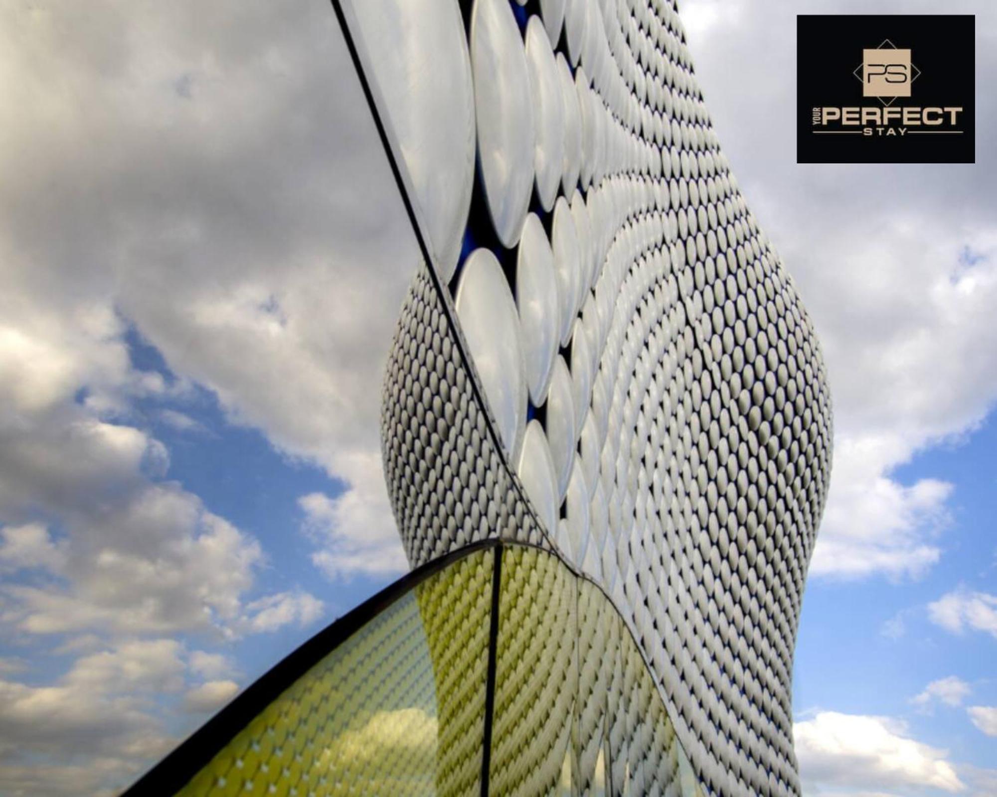 Luxe Modern Apartment By Your Perfect Stay Short Lets Birmingham Bagian luar foto
