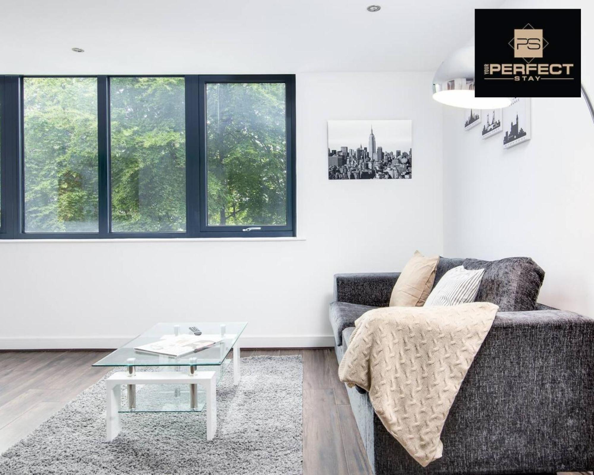 Luxe Modern Apartment By Your Perfect Stay Short Lets Birmingham Bagian luar foto